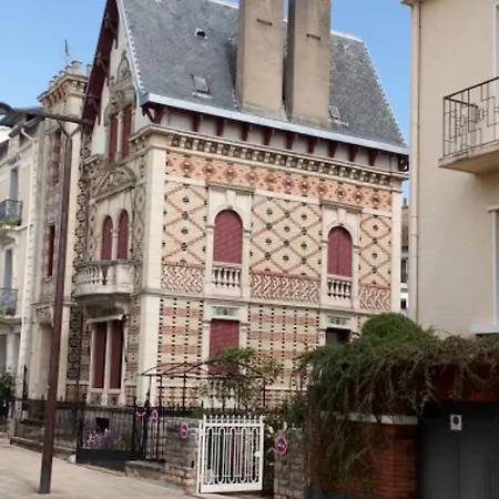 La Terrasse Zen Dacher - Superbe 30 M2 Equipe Avec Terrasse Coeur Proche Gare Thermes Cures * Vichy